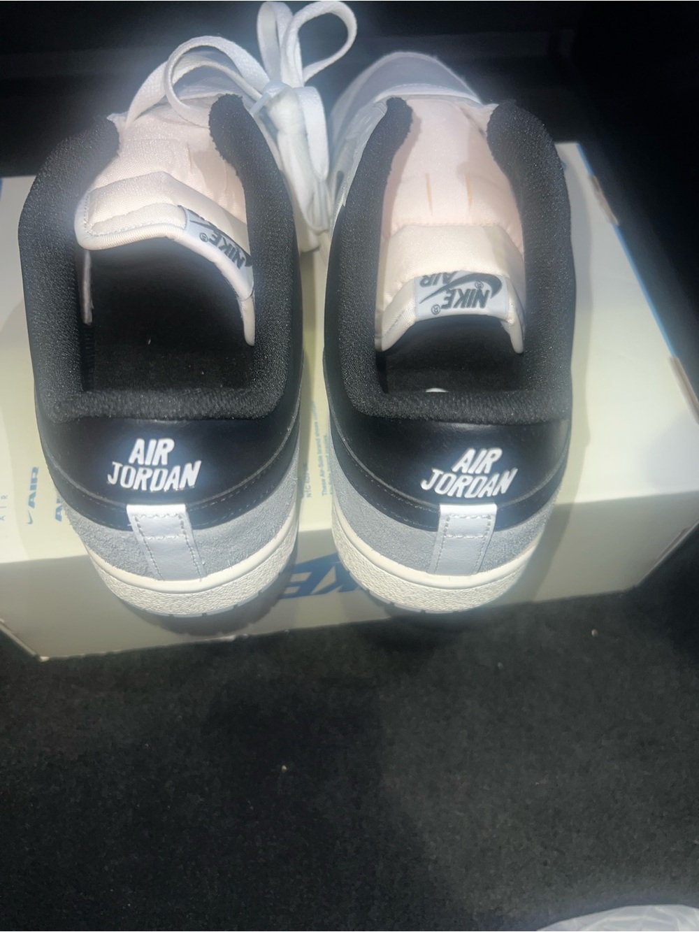 Nike Air Jordan Skyline Low Summit White Black Sneakers IQ0704-101 Sz 11.5W/10M - Picture 6 of 8